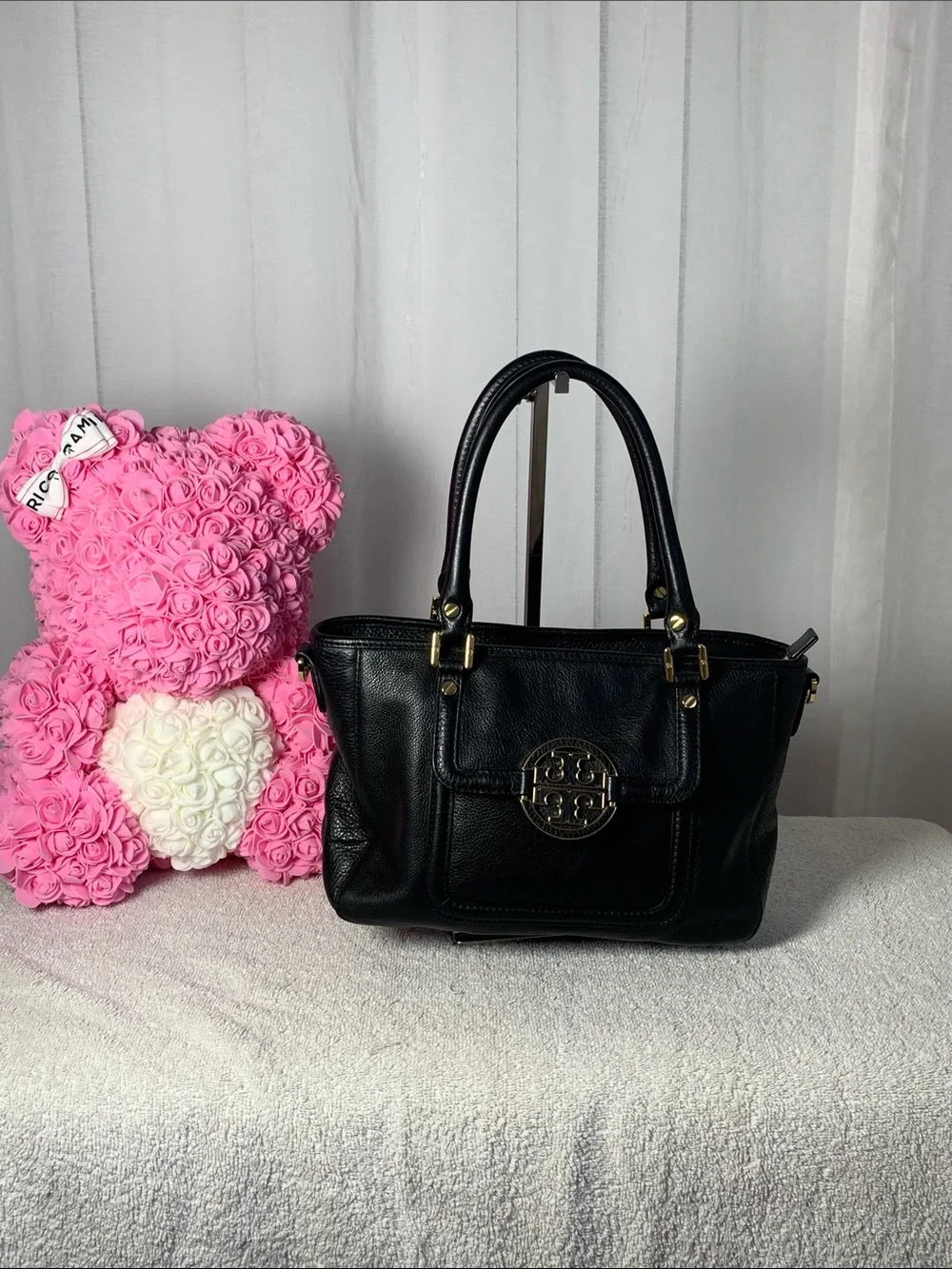 GUC Tory Burch Amanda Satchel L 13” x H 8” x D 4” Drop 18”